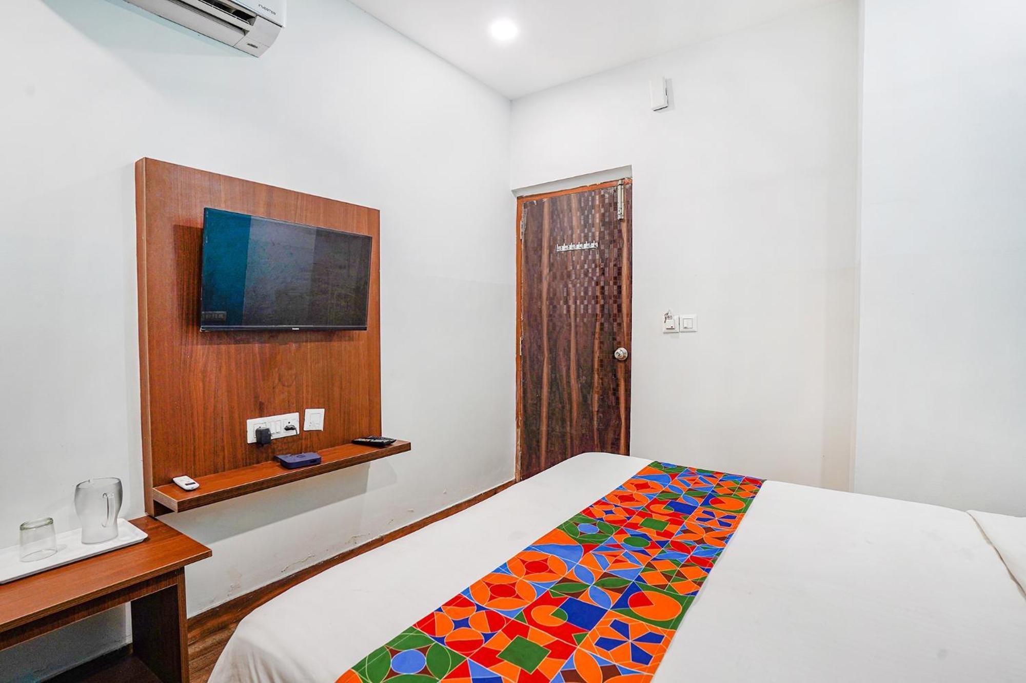 Fabhotel Rlv Green Palace - Nr Kengeri Satellite Town Бангалор Экстерьер фото